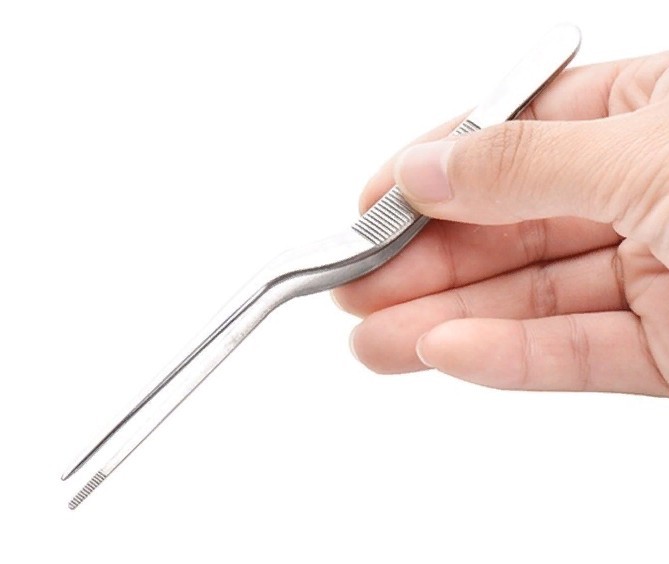 Точечный изогнутый пинцет из нержавеющей стали для подбора мелких деталей 不锈钢弯镊子 J8018