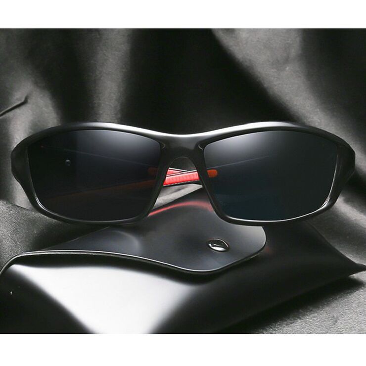 Polarized plastic sunglasses with UV400 protection D120-GT