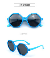 Детские силиконовые солнцезащитные поляризационные очки с защитой UV400 T11023