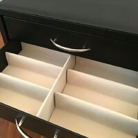 Офисный бокс настольный - витрина для оправ и очков, на 24 места JS-C1208