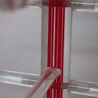 Стойка для очков акриловая настольная на 3 / 4 / 5 мест U001