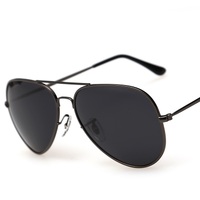 Polarized sunglasses with UV400 protection F3026