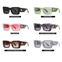 Пластиковые женские солнцезащитные очки в стиле ретро Elit 9184-EL