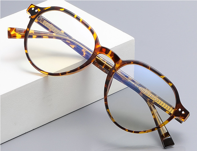 Оправа пластиковая, материал TR-90+CA (флекс!) FOCUS FCS2094