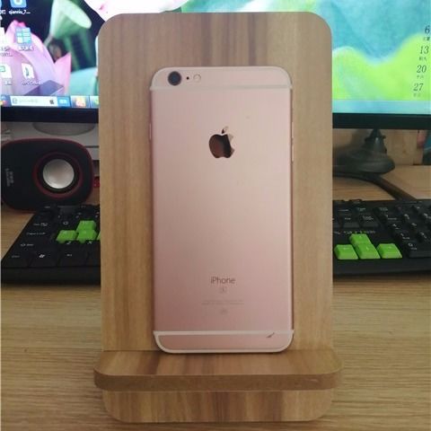 Table mirror for optics salon with brown tint