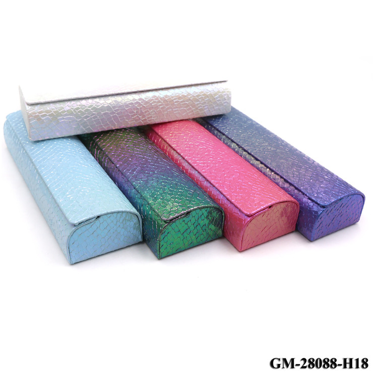 Футляр для очков на магните GM-28088-H18