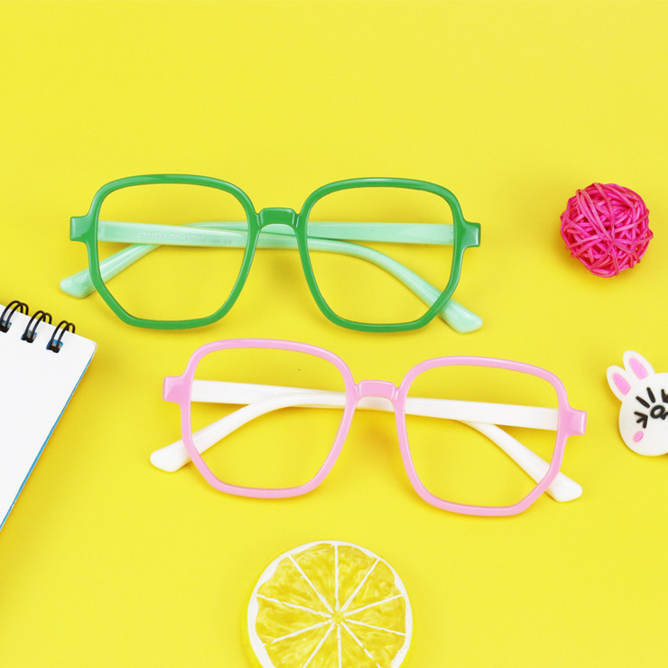 Детские силиконовые солнцезащитные поляризационные очки с защитой UV400 T11024