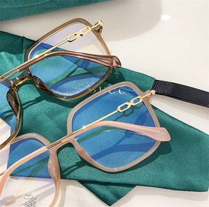 Оправа гибридная, металл + TR90, линзы с Blue Block покрытием SANTA 01246