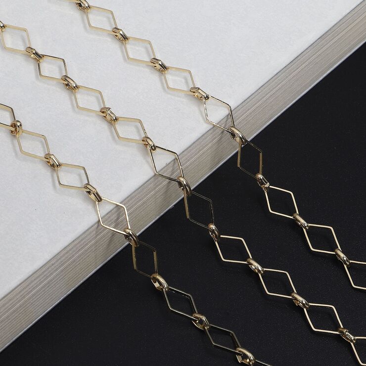 Gold-colored metal non-slip chain, with square diamond, for glasses and masks GL486