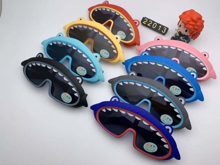 Детские поляризационные солнцезащитные очки Wanpixiong 22013