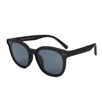 Детские силиконовые солнцезащитные поляризационные очки с защитой UV400 O-kai_glasses-1