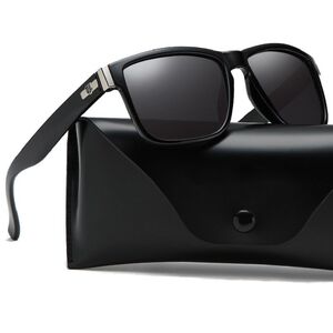 Polarized plastic sunglasses with UV400 protection D518-GT