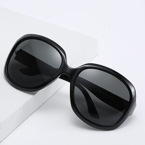 Polarized sunglasses with case KY3113偏光