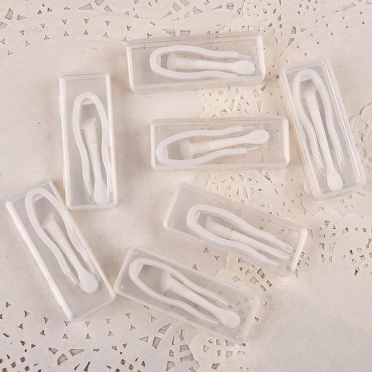 Пинцет пластиковый в индивидуальной упаковке в коробочке 