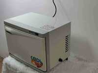 Ultraviolet sterilizer box for sterilization of trial frames, lenses and other small devices and tools KD-20