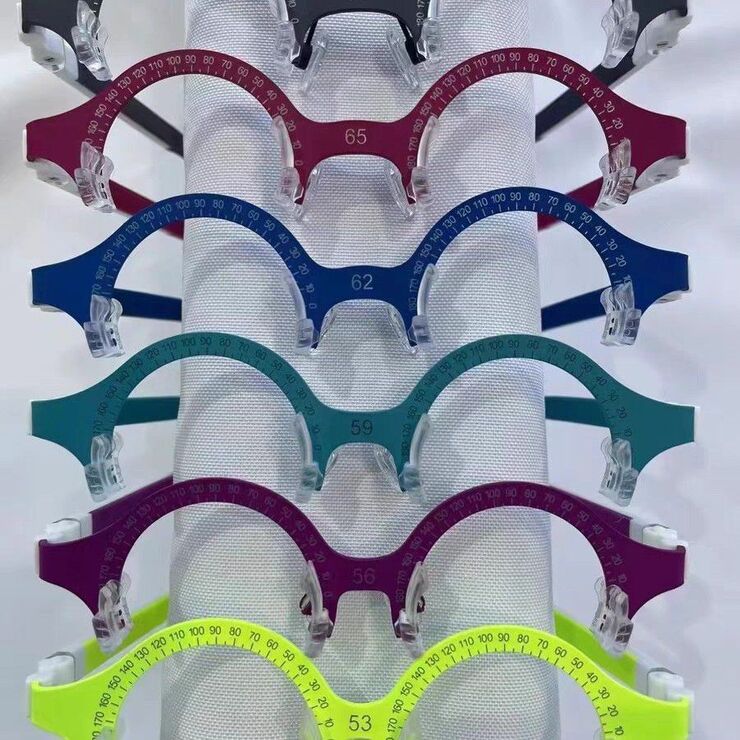 Children's trial titanium frame for selecting glasses , with a distance of 53 to 71 mm