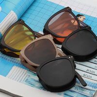 Folding plastic sunglasses with UV protection 2526