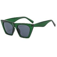 Fashionable sunglasses with colored lenses KY397