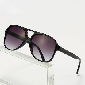 Polarized plastic sunglasses with UV400 protection 2941-2-GT