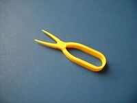 Пинцеты, длина 7,7 см, для работы с контактными линзами, разные цвета GJQ-1, заказ от 80 штук