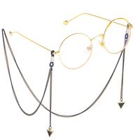 Black-colored metal non-slip chain, with triangle, for glasses and masks GL292