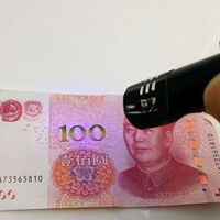 UV LED flashlight tester for photochromic lenses and glasses testing and demonstrating