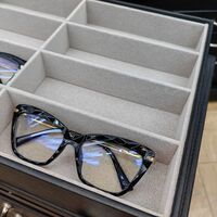 Офисный бокс настольный - витрина для оправ и очков, с кодовыми замками, на 64 места JS-C230918