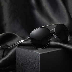 Polarized sunglasses with UV400 protection FENQI F8703