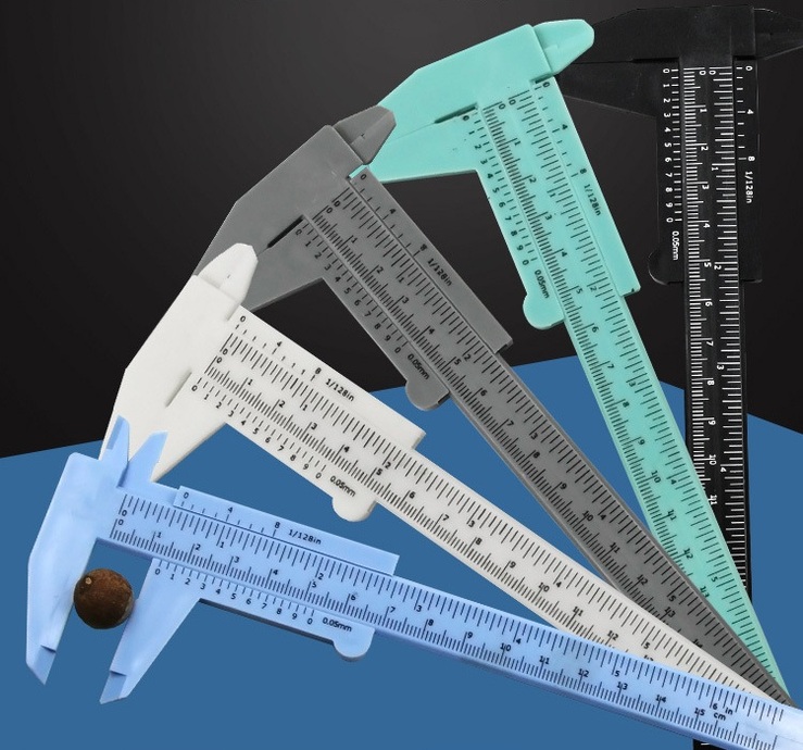 Штангенциркуль пластиковый, 0-150 мм