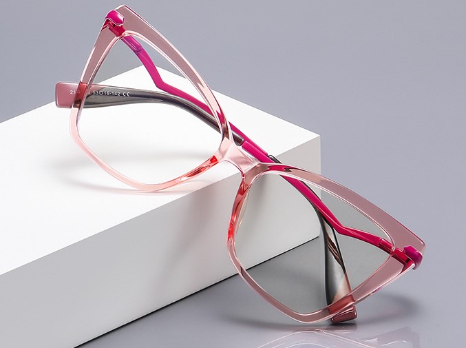 Модные новые плоские зеркальные очки оправа  пластиковая, материал TR-90+CA (флекс!) FOCUS FCS2106